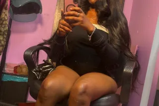 PETITE UPSCALE TREAT👸🏽💦 - Image 3