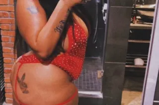 🫶🎀THEⓑⓐⓓⓓⓔⓢⓣ🎀 ✅✅💦SMOOTH SKIN CREAMY COMPLEXION 🐰 SUPER ƒяєαк💎 ᴿᴱᴬᴸand ᴿᴱᴬᴰᵞ🍭🌟 QV SPECIAL 💋 - Image 1